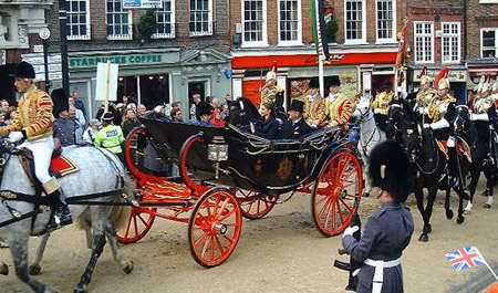 Queen Rania in the second carriage