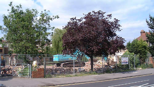Demolioshed June 2006