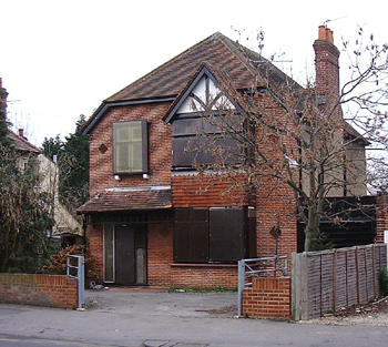 Clarence Rd Boarded up 5