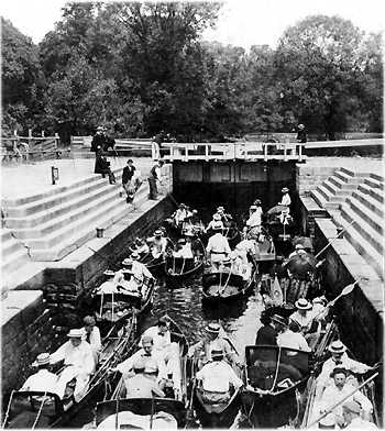 Messing about on the River! 1890s