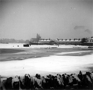 Frozen River Thames