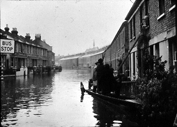 Oxford Road in 1947 flood