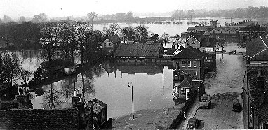 River Street
                      Car Park