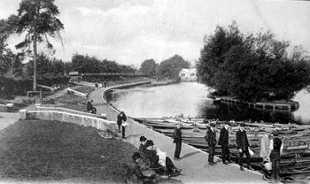 Promenade looking
                      upstream