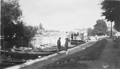 'Jack and Ivy' Visitors
                      on Prom