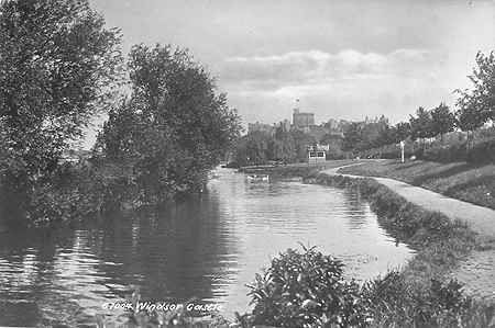 The Promenade by Baths
                      Island 2