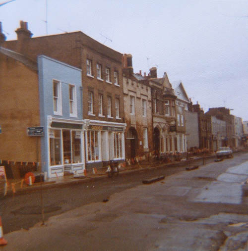 Feb 1975 Victoria Street