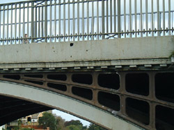 Windsor Bridge in Nov 2001